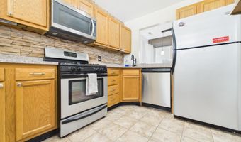 33 STEPHANIE Dr, Bear, DE 19701