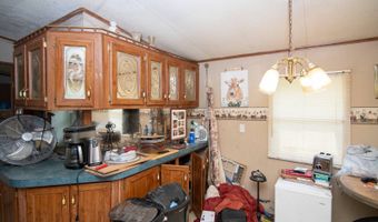 941 E Clayton Rd, Alderson, WV 24910