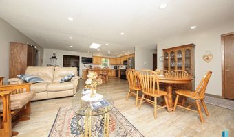 1601 E Sylvan Cir, Brandon, SD 57005