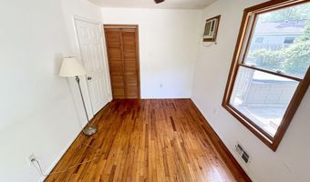 28 Chain Blvd, Bayville, NJ 08721