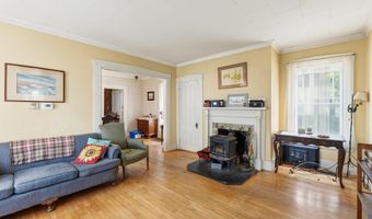 28 Chapel St, Augusta, ME 04330