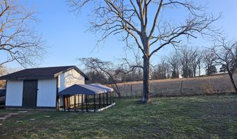 1705 Lakeview Dr, Ava, MO 65608