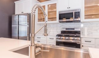 902 Stonehenge Dr, Bedford, IN 47421