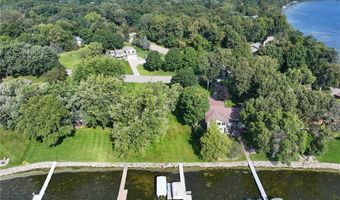 901 Geneva Dr, Alexandria, MN 56308