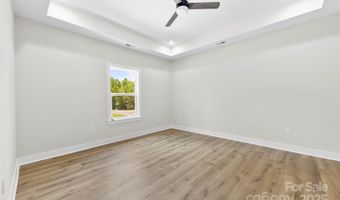 105 Darvee Rd, Blacksburg, SC 29702