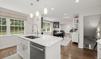 6709 PEMBERTON St, Bethesda, MD 20817