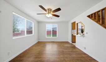 803 9th St, Benton City, WA 99320