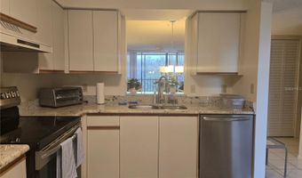 800 COVE CAY Dr 4C, Clearwater, FL 33760