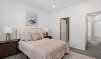 316 Antoni Gln 906, Escondido, CA 92025