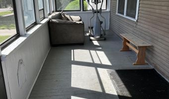 706 S 9th St, Aberdeen, SD 57401