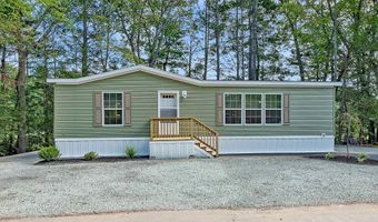 3 Alison Cir, Hampton, NH 03842