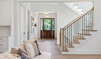 4911 37TH St N, Arlington, VA 22207
