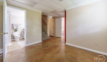 759 Riverhill Dr, Athens, GA 30606