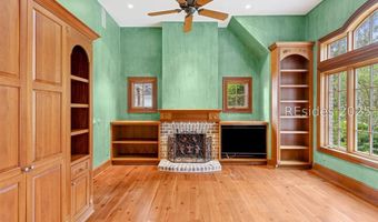 46 Hawthorne Rd, Bluffton, SC 29910