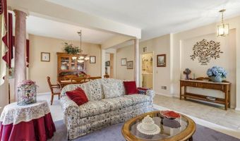 15 BREEZE Ter, Barnegat, NJ 08005
