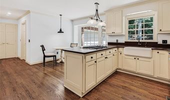 1673 Brevard Dr, Asheboro, NC 27205
