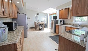11 Linwood Ave, Andover, NJ 07801