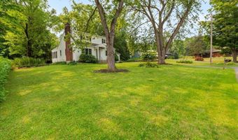 9 Sunset Dr, Altamont, NY 12009
