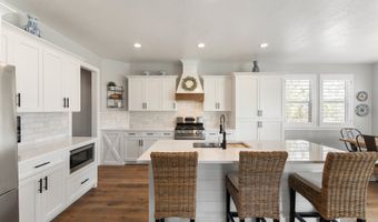 1332 W SALMON CADDIS Dr, Bluffdale, UT 84065