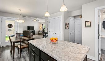 1605 2nd St NW, Altoona, IA 50009