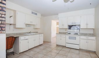 725 E MANOR Dr, Casa Grande, AZ 85122