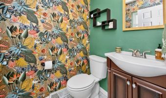 6103 Seiler Dr, Cincinnati, OH 45239