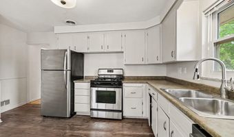 1597 Greenview Dr, Ann Arbor, MI 48103