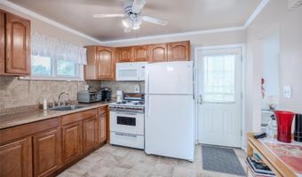 3422 Great Neck Rd, Amityville, NY 11701