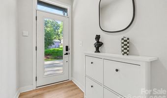 300 Twinflower Ln, Charlotte, NC 28205