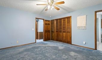 4724 Pathfinder Ct, Bartlesville, OK 74006