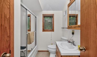 4612 Dover Dr, Ames, IA 50014
