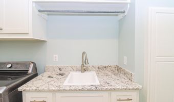 170 Fallen Oak Dr, Brandon, MS 39047