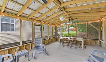 103 Oak Dr, Bay St. Louis, MS 39520