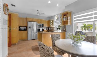 21399 Marina Cove Cir M-15, Aventura, FL 33180