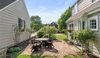 72 Ferry Ln, Barrington, RI 02806