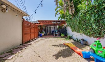 5924 S Fairfax Ave, Los Angeles, CA 90056