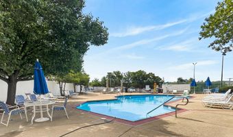 6101 EDSALL Rd 312, Alexandria, VA 22304