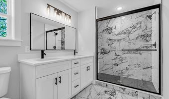 512 Seaman Ave, Beachwood, NJ 08722
