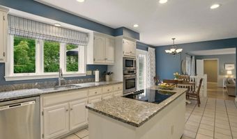 4 Catesby Ln, Bedford, NH 03110