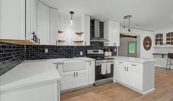 2718 Pine Grove Ct, Austell, GA 30106