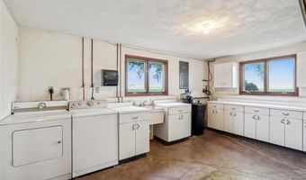 71 Railroad St, Atkins, IA 52206