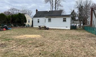 571 Hopping Rd, Belford, NJ 07718