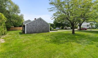 6 Ansonia Ave, Bristol, RI 02809