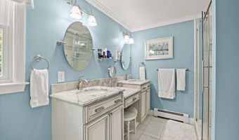 14 Cliff Rd, Bellingham, MA 02019
