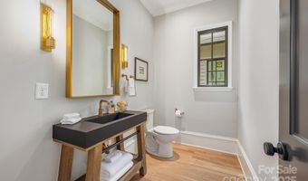 4021 Ridgecrest Ave, Charlotte, NC 28211