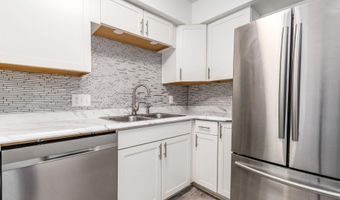 413 Shell Ct E, Columbus, OH 43213