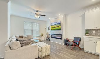 1160 Kendron LN 16, Atlanta, GA 30329