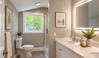 77 Ash St, Lincoln, RI 02865
