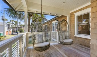 698 BEACH Ave, Atlantic Beach, FL 32233