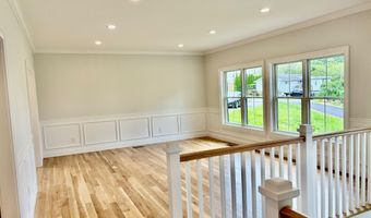 2 Gary Knls, Danbury, CT 06810